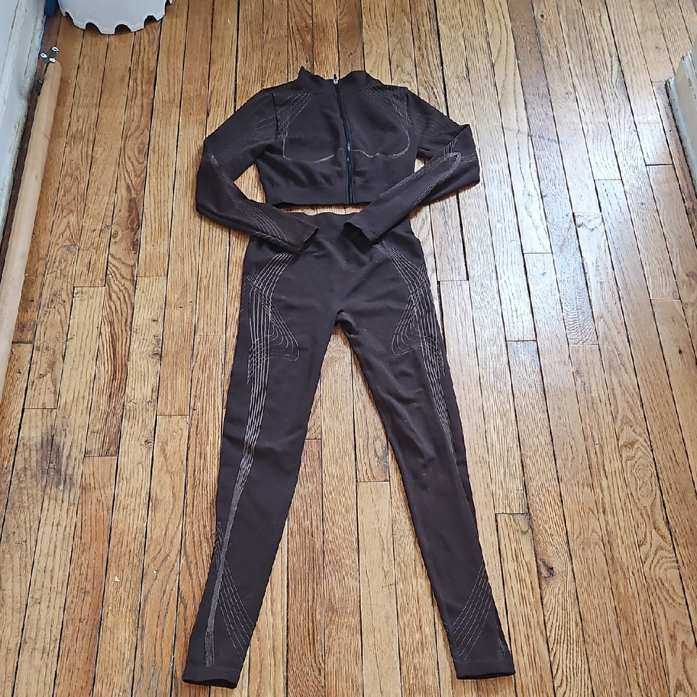 Prettylittlething Tall Women's Brown Two-Piece Set Workout Set
